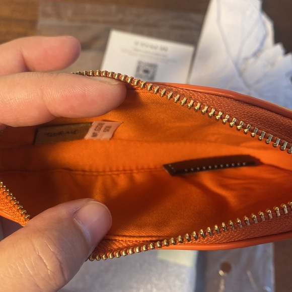 NWT Coach Halloween Candy Corn 5736 Orange Yellow White Leather Zip Coin Pouch - Picture 8 of 9